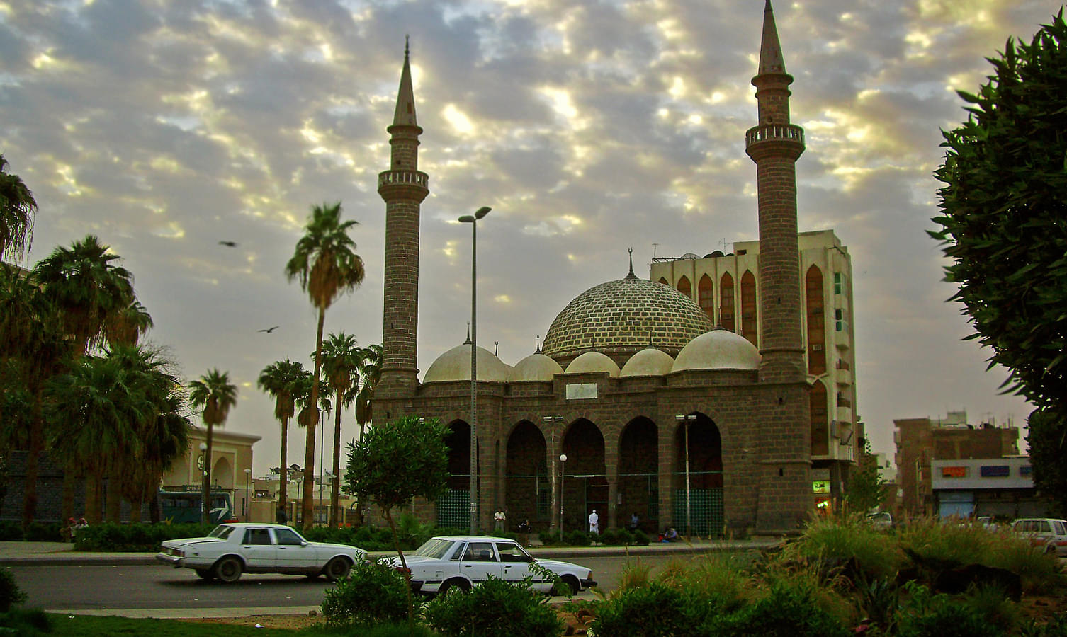 can foreigners visit medina